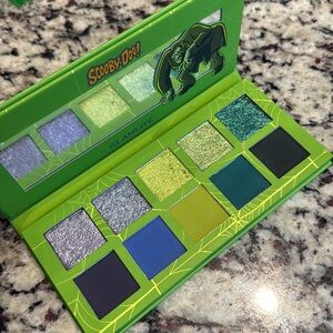 Scooby-Doo Glamlite Eyeshadow Palette